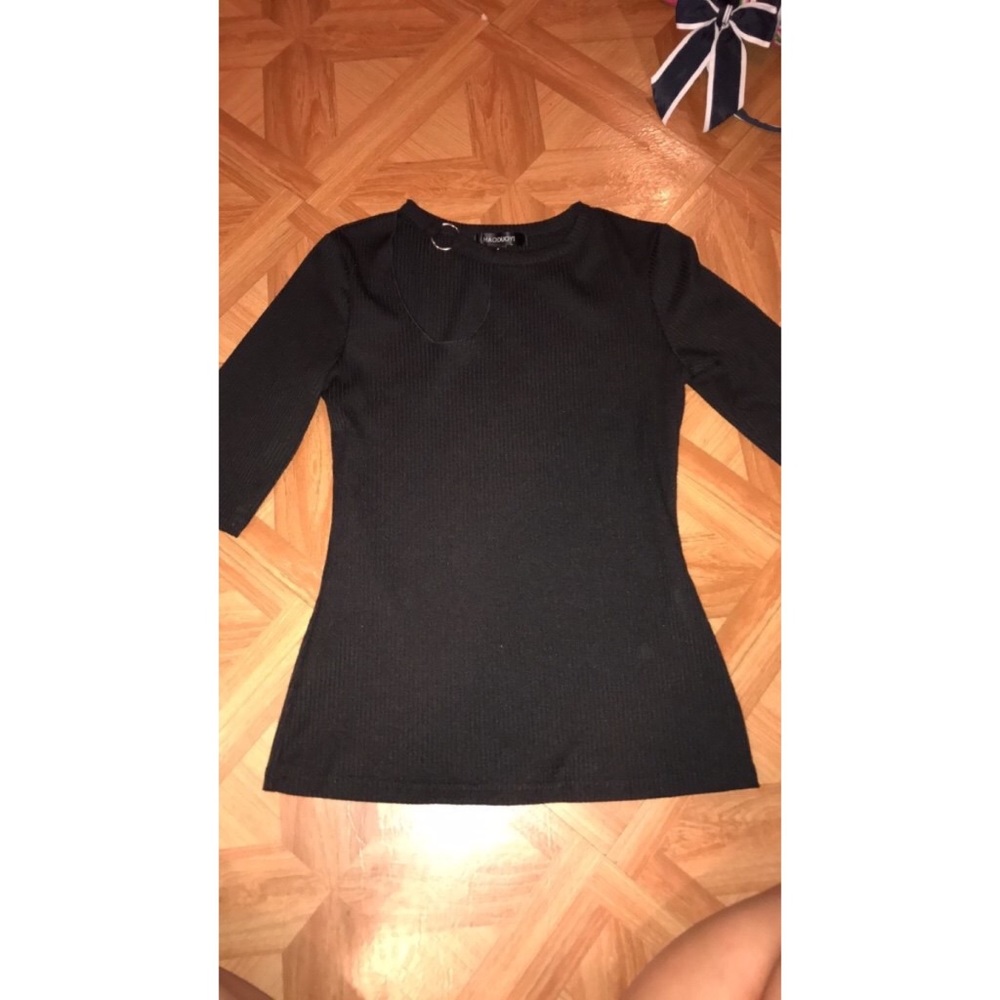 Black top shirt